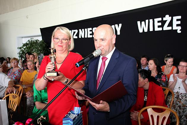 W Szkole Podstawowej nr 8 pożegnano ośmioklasistów