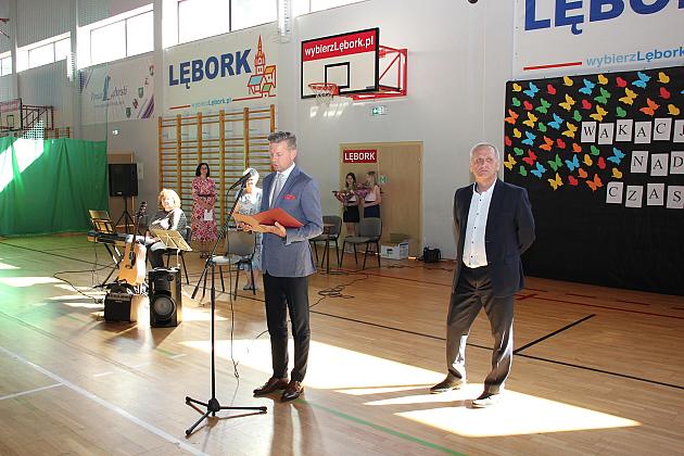 Uczniowie „Siódemki” uroczyście zakończyli rok szkolny