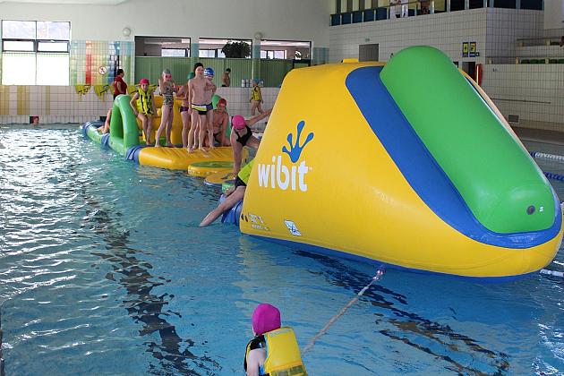 Szalona zabawa na Pływalni Miejskiej