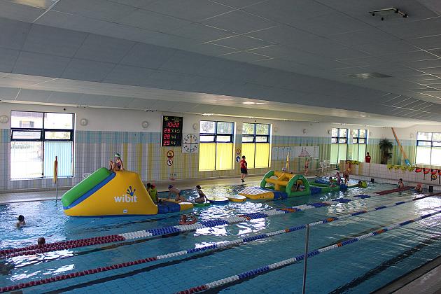 Szalona zabawa na Pływalni Miejskiej