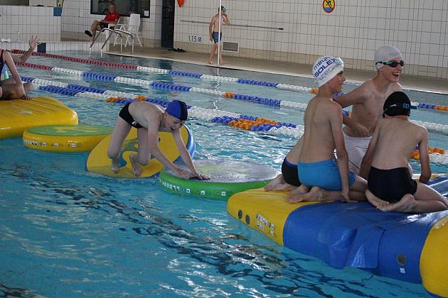 Szalona zabawa na Pływalni Miejskiej