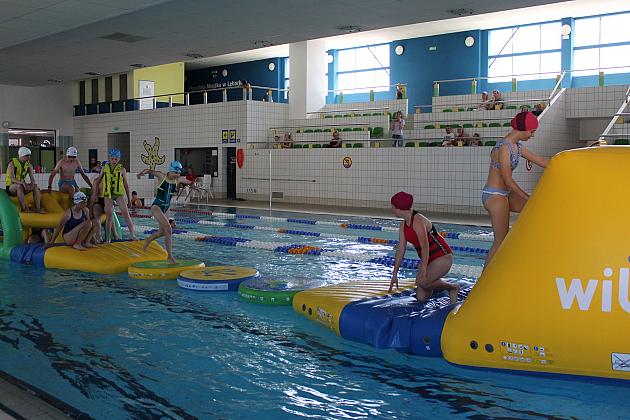 Szalona zabawa na Pływalni Miejskiej