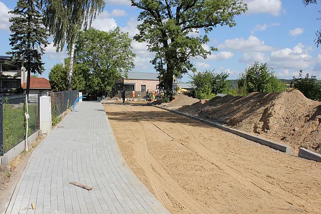 Na Pułaskiego trwa budowa nowej drogi