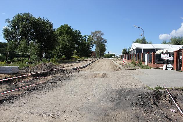 Na Pułaskiego trwa budowa nowej drogi