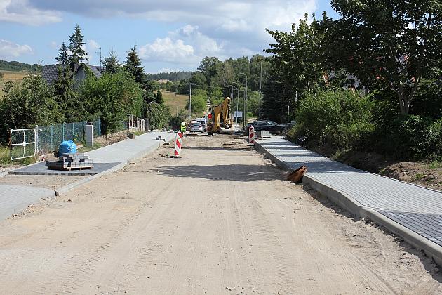 Na Pułaskiego trwa budowa nowej drogi