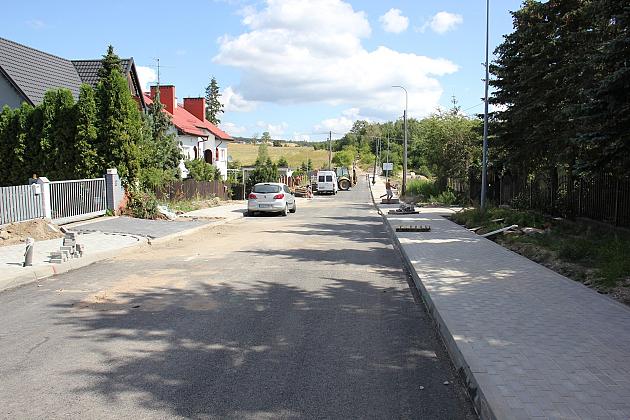 Na Pułaskiego trwa budowa nowej drogi