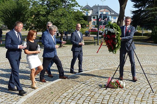 Kwiaty w Święto Wojska Polskiego