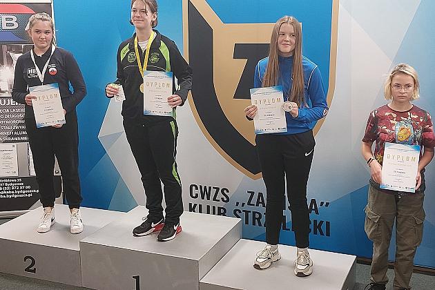 Złoto Adrianny Pakieły na Międzywojewódzkich Mistrzostwach Młodzików