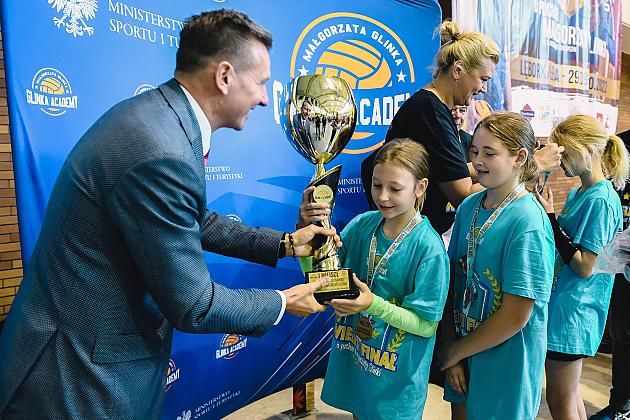 Siatkarze i siatkarki Glinka Academy rywalizowali w Lęborku i w Łebie