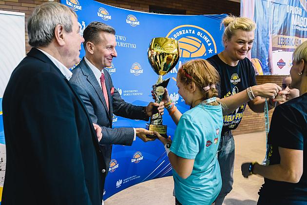 Siatkarze i siatkarki Glinka Academy rywalizowali w Lęborku i w Łebie