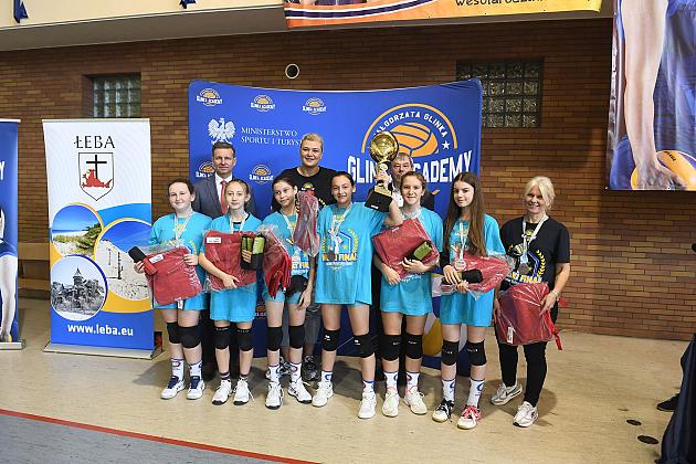 Siatkarze i siatkarki Glinka Academy rywalizowali w Lęborku i w Łebie