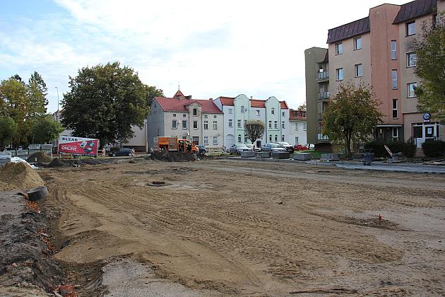 Przy ulicy Konopnickiej i Alei Wolności powstaje parking dla mieszkańców