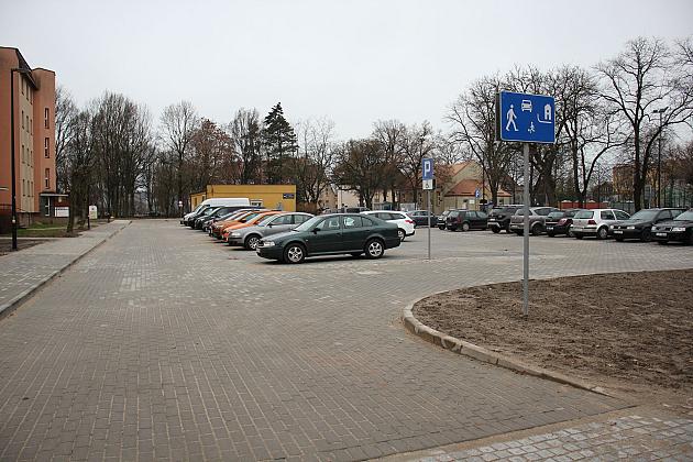 Nowy parking przy ul. Konopnickiej i Alei Wolności gotowy