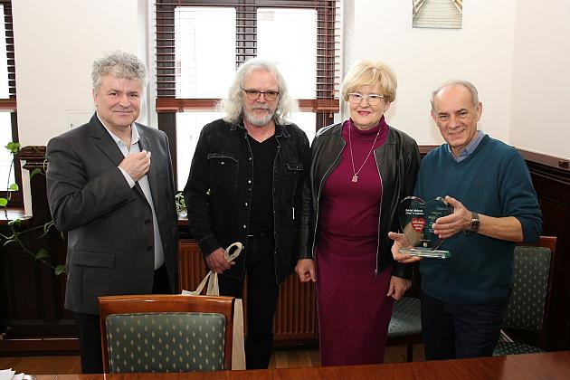 „Orkiestrowy trzmiel” przekazany w dobre ręce