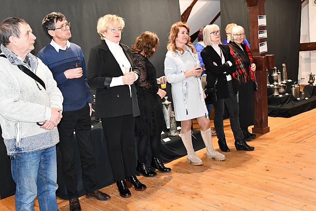 „Z podziemi na salony…” Nowa wystawa w Galerii „Strome Schody”