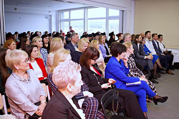 Wręczenie dyplomów opiekunom medycznym