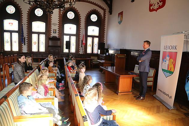 Przedszkole „Jesteśmy razem” z wizytą w Ratuszu