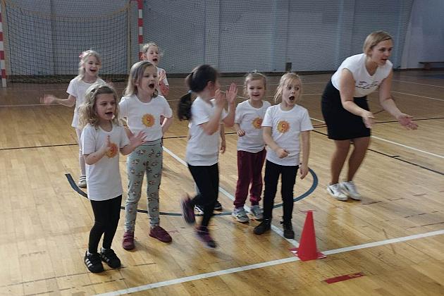 Przedszkolny piknik na sportowo w SP7