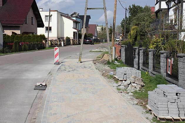 Budowa chodnika na Komuny Paryskiej