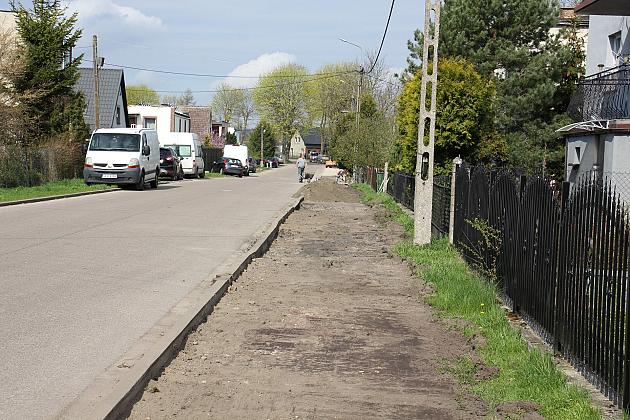 Budowa chodnika na Komuny Paryskiej