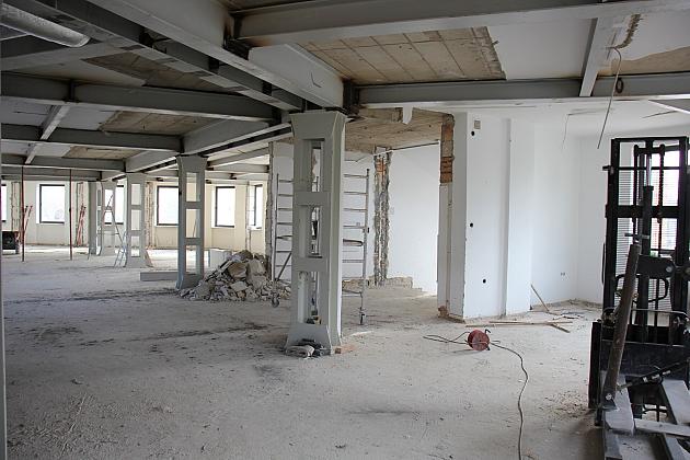 Modernizacja budynku po banku na miejską bibliotekę