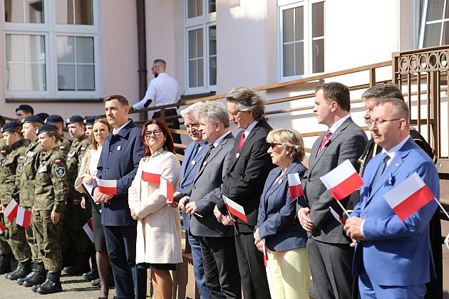 Dzień Flagi RP – uroczystość przed Starostwem Powiatowym