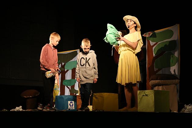 Spektakl ekologiczny dla dzieci pn. „Cztery pory Roku”