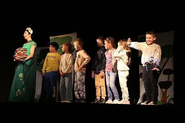 Spektakl ekologiczny dla dzieci pn. „Cztery pory Roku”