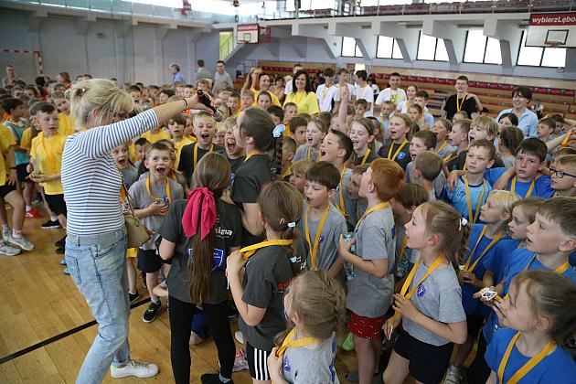 „Kto z nas lepiej i prędzej”. Konkurs sportowy dla uczniów szkół podstawowych
