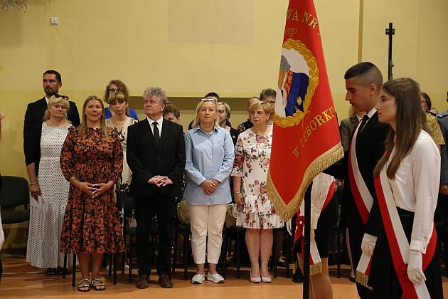 Uroczyste zakończenie roku szkolnego w lęborskich szkołach podstawowych: Emocje, nagrody i plany na wakacje!