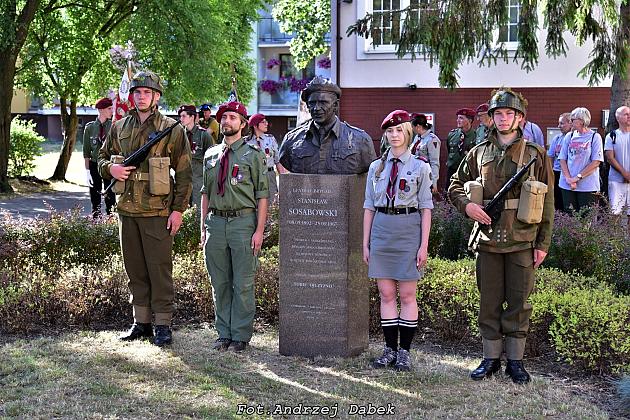 40-ta rocznica nadania imienia generała Stanisława Sosabowskiego 7 Harcerskiej Drużynie Czerwonych Beretów z Lęborka