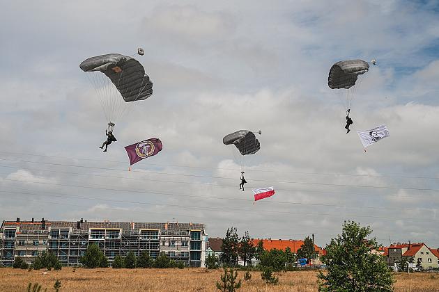 40-ta rocznica nadania imienia generała Stanisława Sosabowskiego 7 Harcerskiej Drużynie Czerwonych Beretów z Lęborka