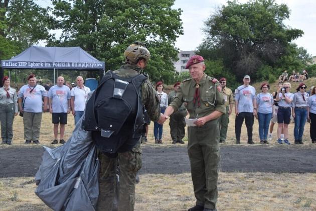40-ta rocznica nadania imienia generała Stanisława Sosabowskiego 7 Harcerskiej Drużynie Czerwonych Beretów z Lęborka