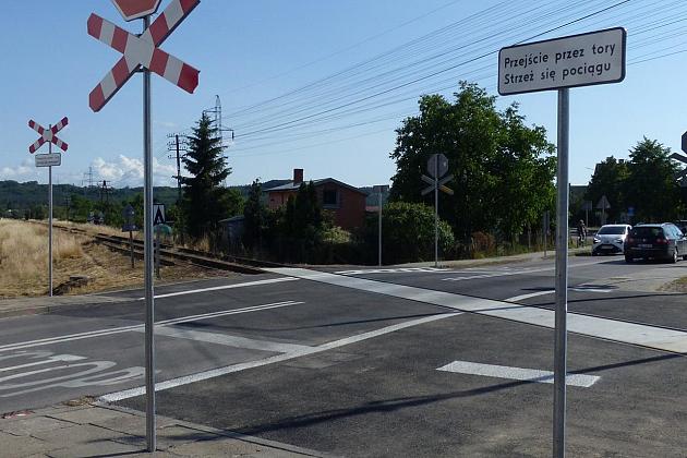 Przebudowa przejścia przez przejazd kolejowy Mireckiego/Topolowa