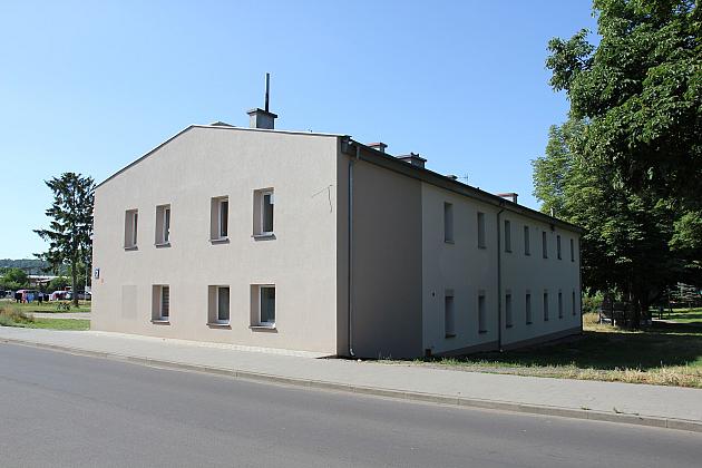 Budynki przy ul. Sienkiewicza wyremontowane. Trwa rewitalizacja otoczenia Parku Kaczyńskich