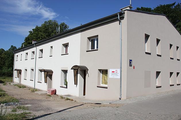 Budynki przy ul. Sienkiewicza wyremontowane. Trwa rewitalizacja otoczenia Parku Kaczyńskich