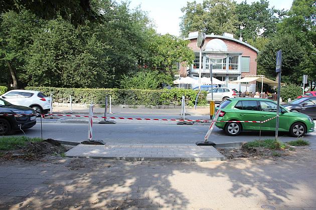 Sienkiewicza w przebudowie. Powstają miejsca postojowe, ławki, zieleń i oświetlenie