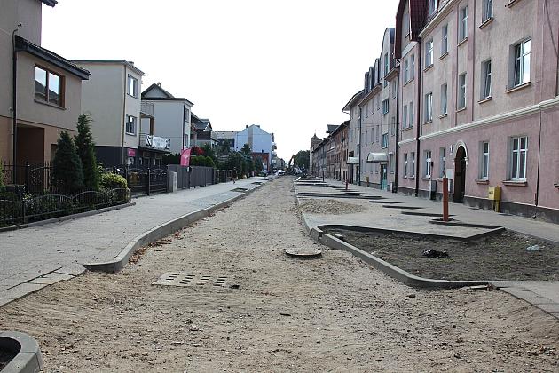 Sienkiewicza w przebudowie. Powstają miejsca postojowe, ławki, zieleń i oświetlenie