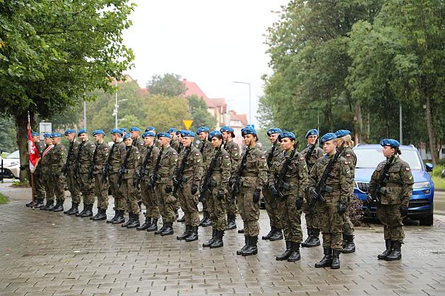 W hołdzie bohaterom i ofiarom wojny