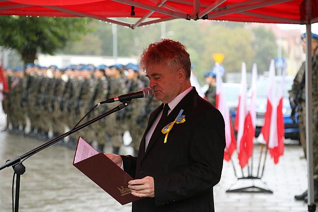 W hołdzie bohaterom i ofiarom wojny