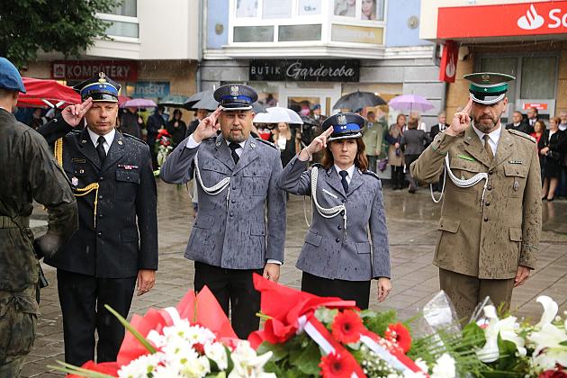 W hołdzie bohaterom i ofiarom wojny