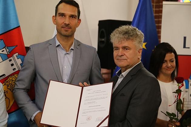 Oświatowa uroczystość w ratuszu