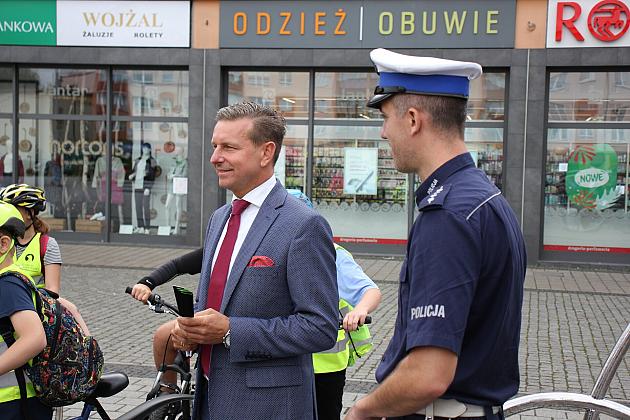 Rajd pieszo-rowerowy wyruszył z placu Pokoju