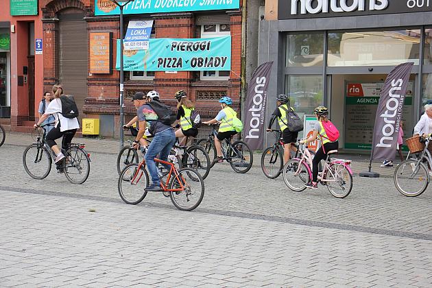 Rajd pieszo-rowerowy wyruszył z placu Pokoju