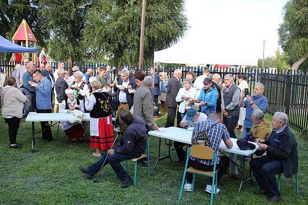 Plac im. Franciszka Szczypiora otwarty!