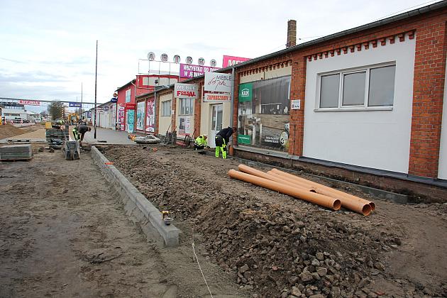 Ulica Zwarowska w przebudowie. Powstają nowe miejsca parkingowe