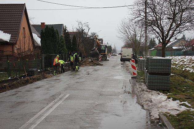 Kanałowa w remoncie. Wzdłuż ulicy powstaje chodnik