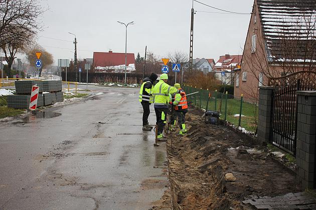 Kanałowa w remoncie. Wzdłuż ulicy powstaje chodnik