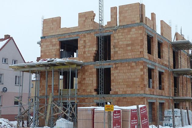 Przy ulicy Władysława IV powstają nowe domy