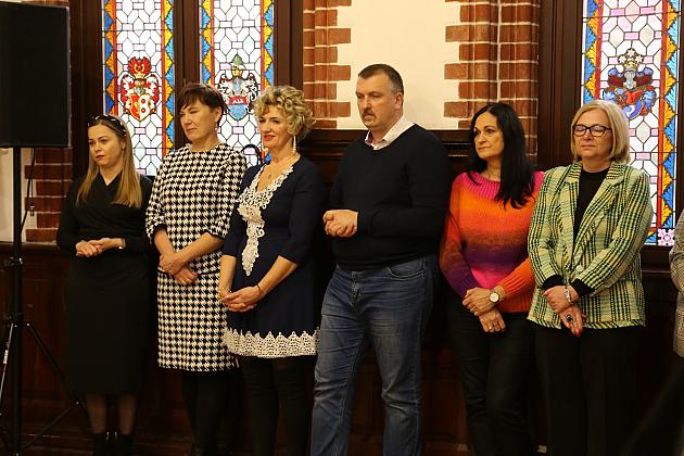 Ksiądz Biskup kolędował w ratuszu